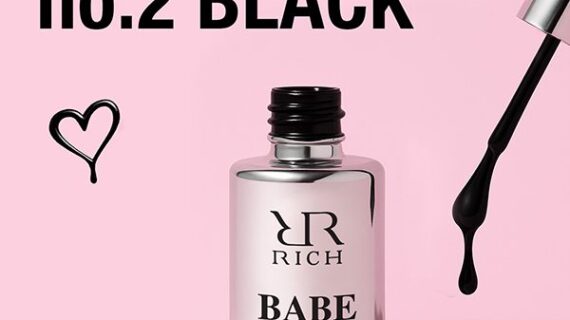 Style for couple in Weeding season