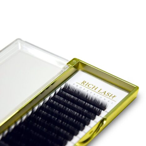 RICH-LASH-F-01-3.jpg